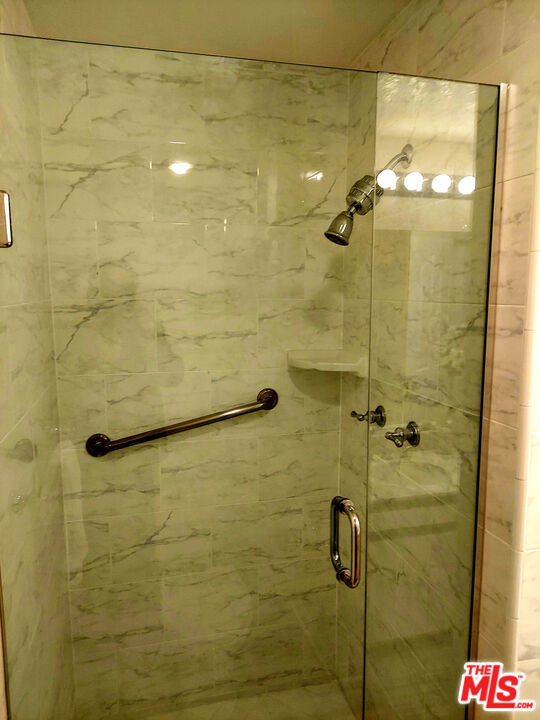 10650 Kinnard Avenue - Photo 14