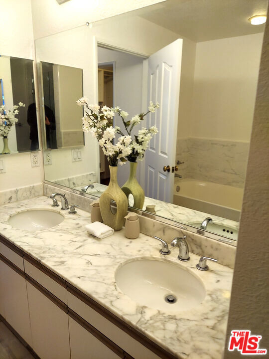 10650 Kinnard Avenue - Photo 16