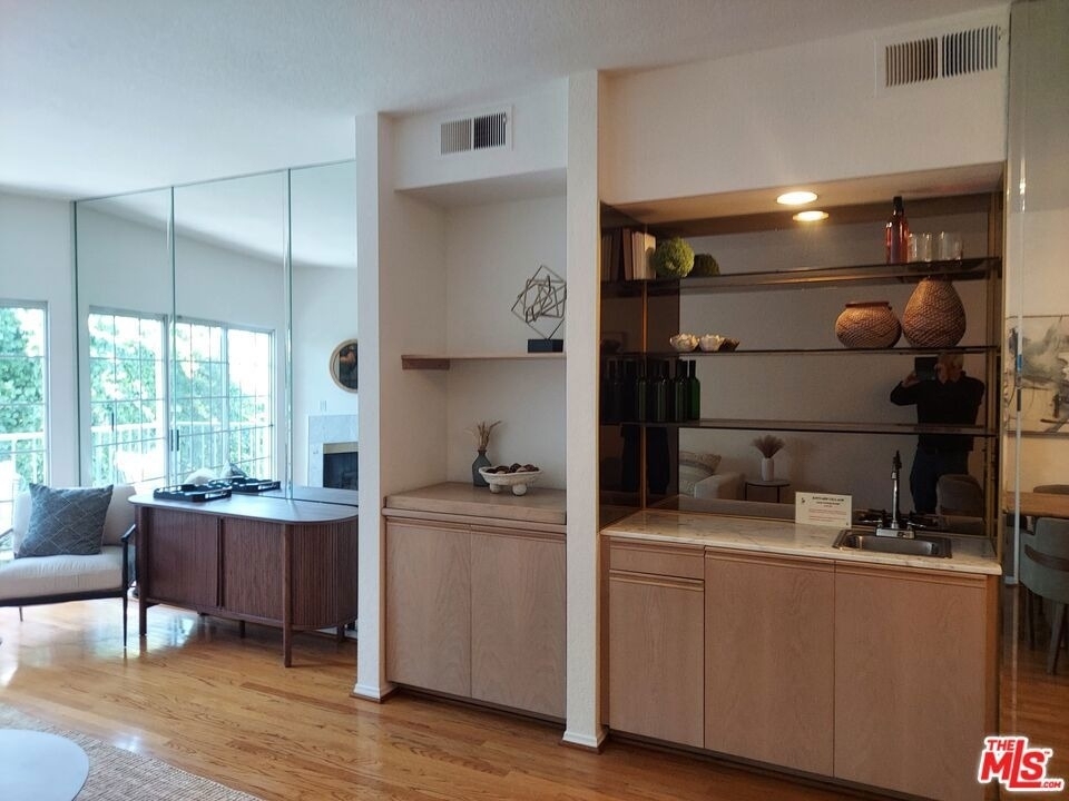 10650 Kinnard Avenue - Photo 5