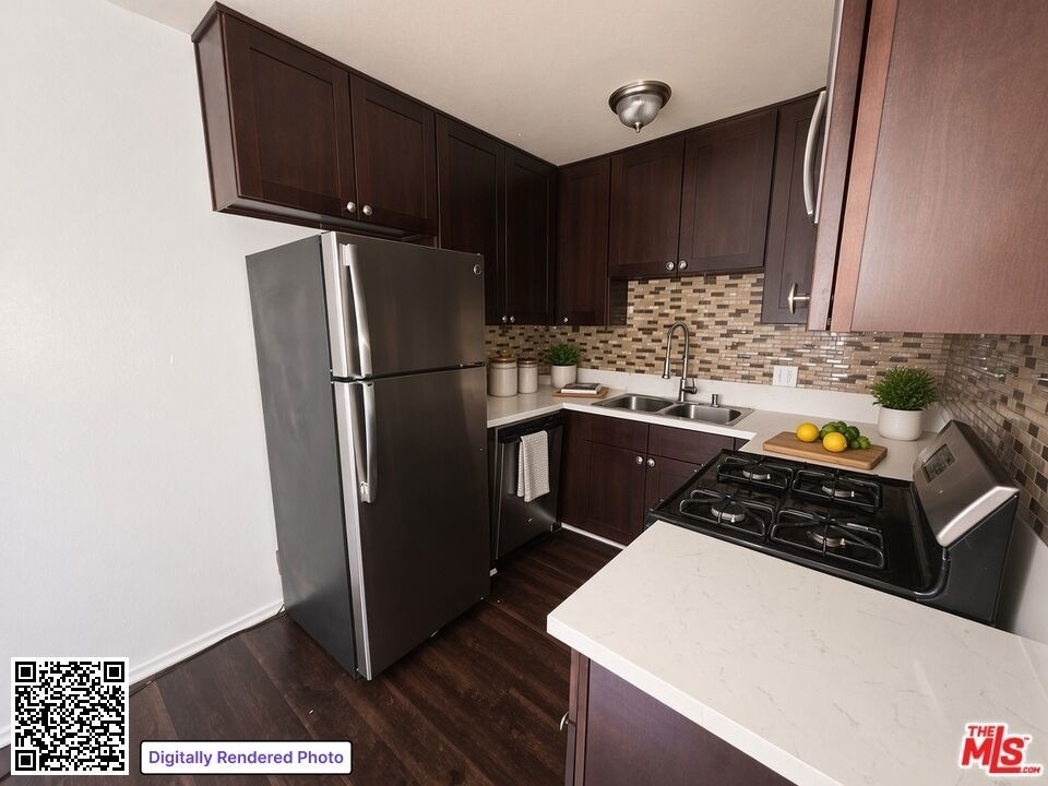 1208 W Adams Boulevard - Photo 2