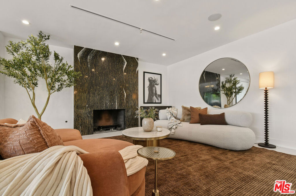 4423 Bergamo Drive - Photo 10