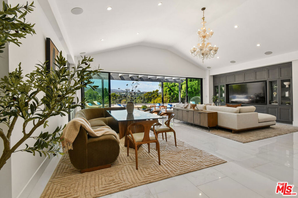4423 Bergamo Drive - Photo 14