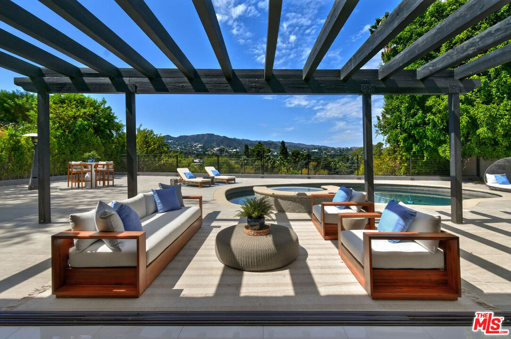 4423 Bergamo Drive - Photo 39