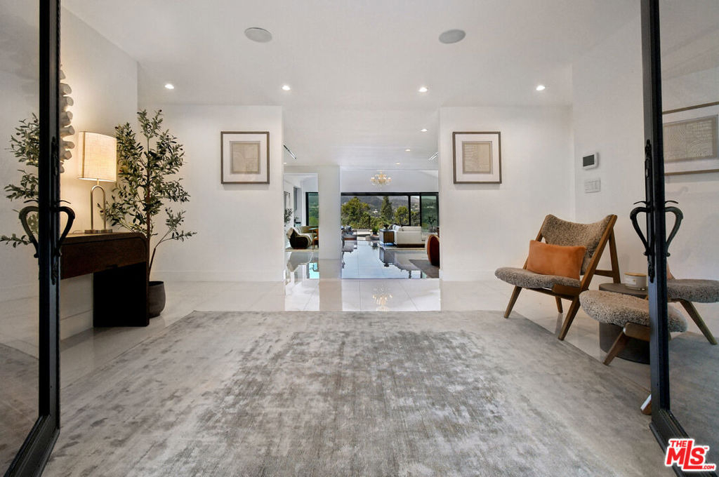 4423 Bergamo Drive - Photo 4