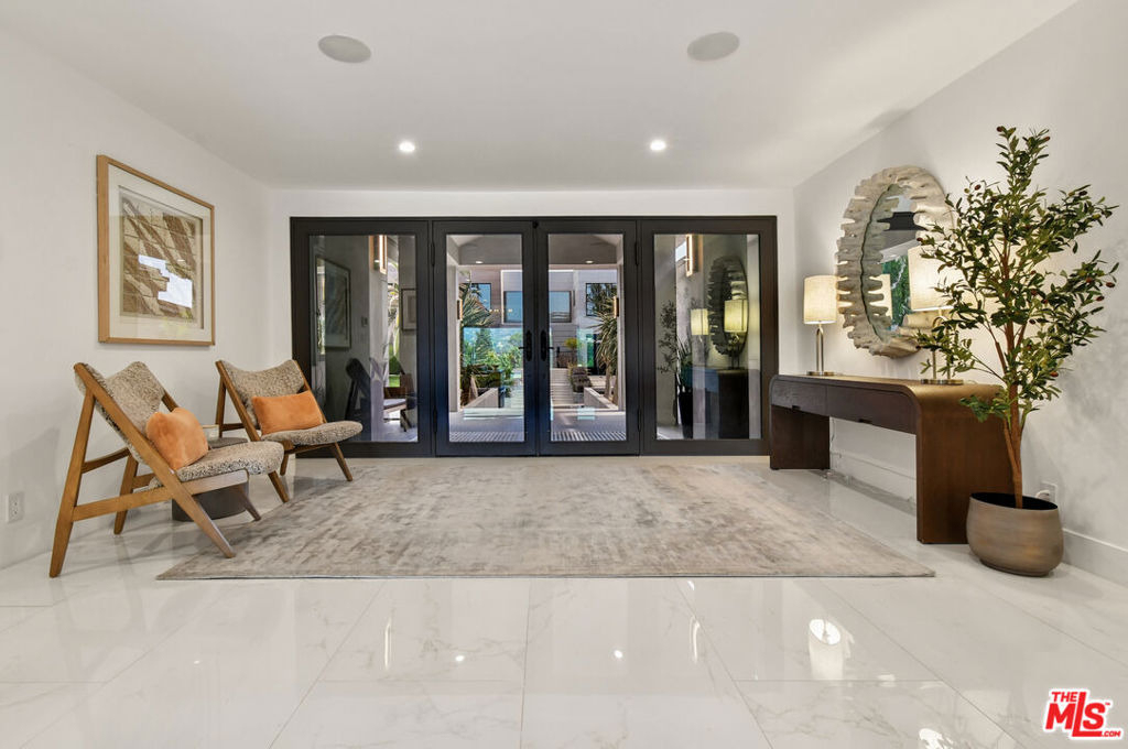 4423 Bergamo Drive - Photo 6