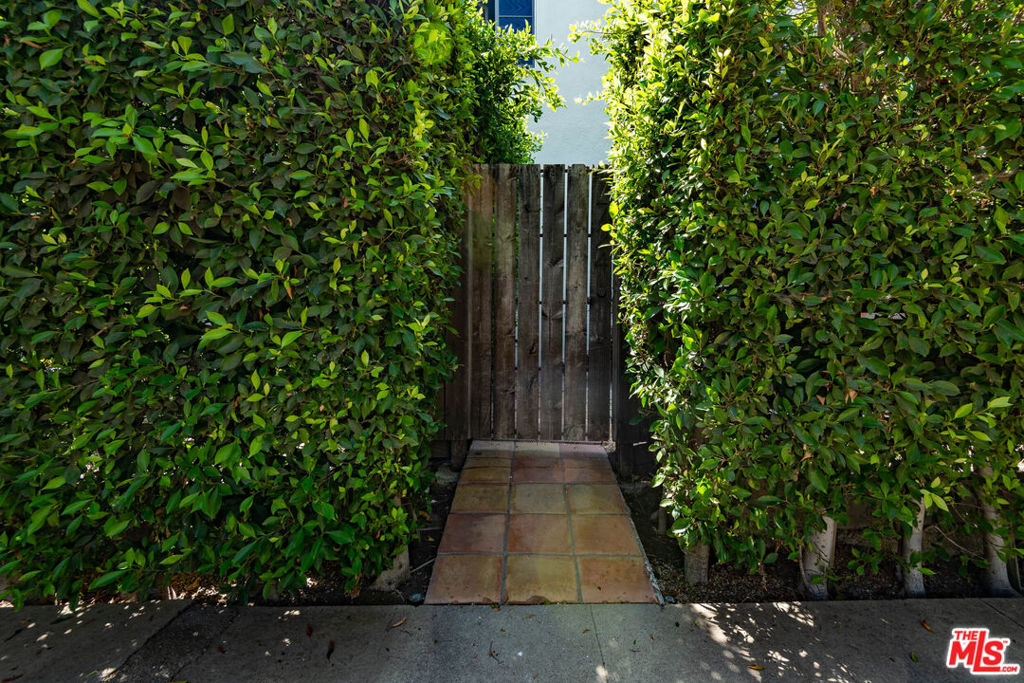 7714 Rosewood Avenue - Photo 14