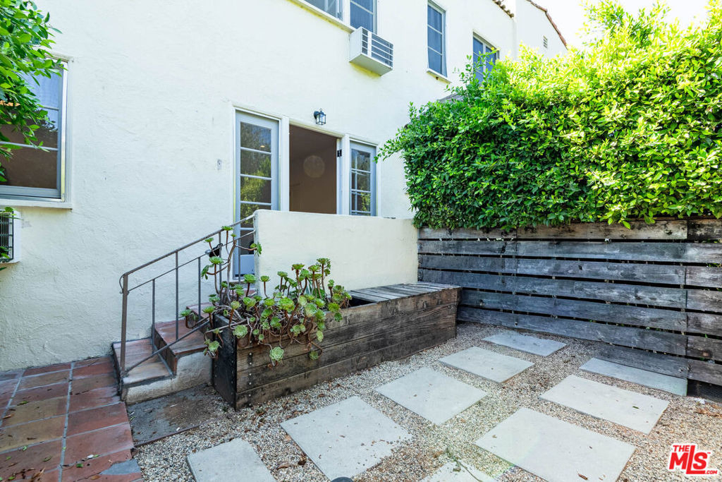 7714 Rosewood Avenue - Photo 13
