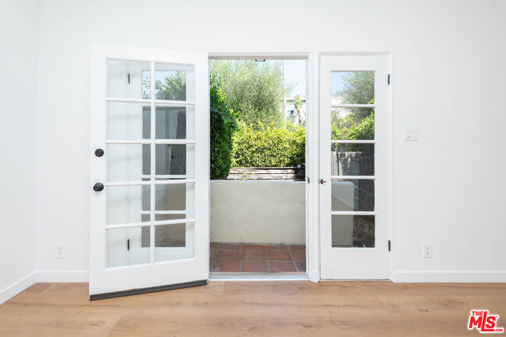 7714 Rosewood Avenue - Photo 2