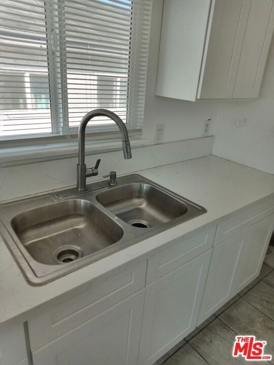 7208 S La Cienega Boulevard - Photo 1