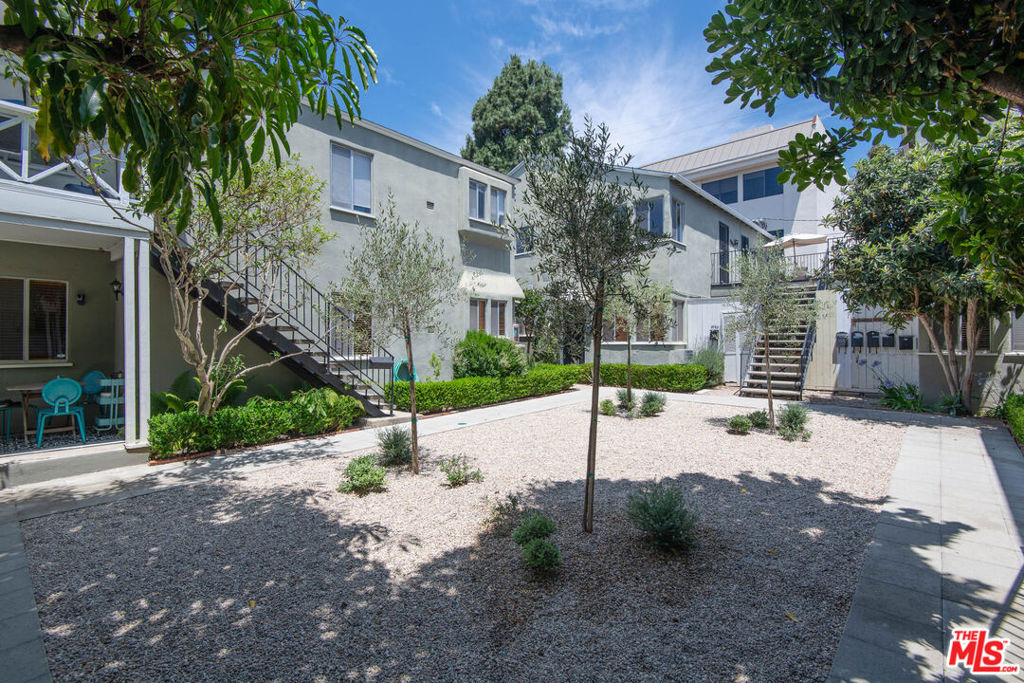 9025 Rangely Avenue - Photo 1