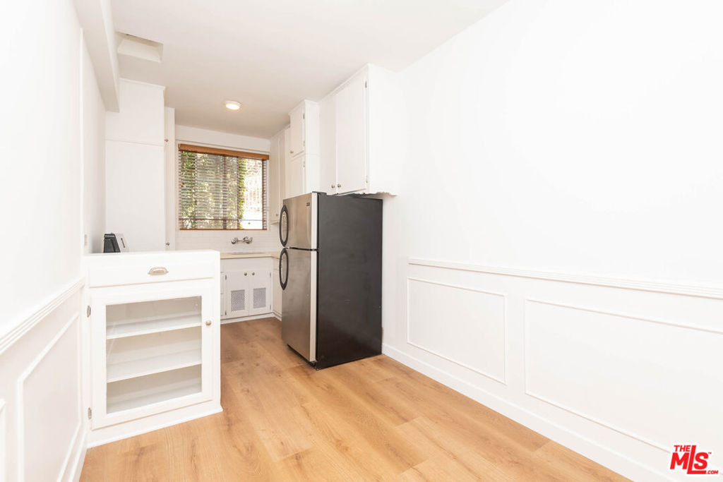 9025 Rangely Avenue - Photo 5