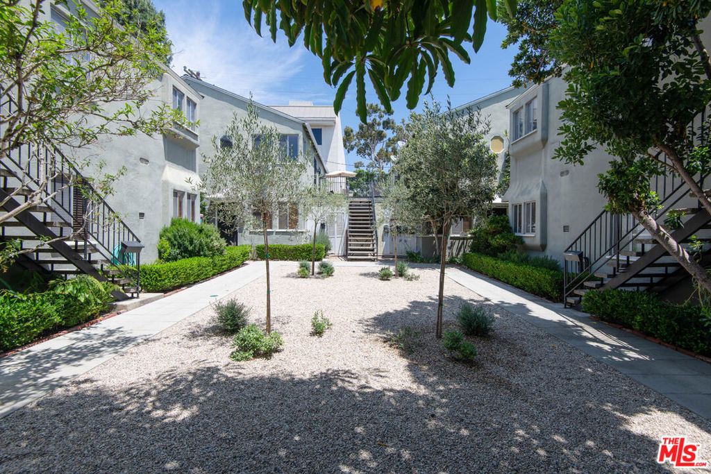 9025 Rangely Avenue - Photo 0
