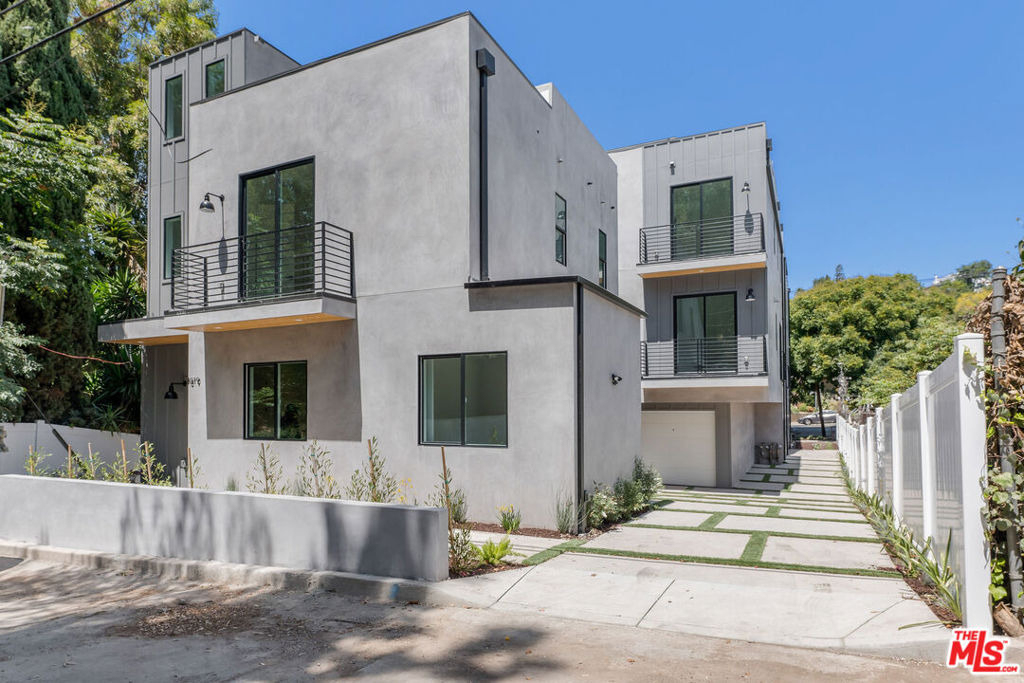 1821 N Ashmore Street - Photo 1
