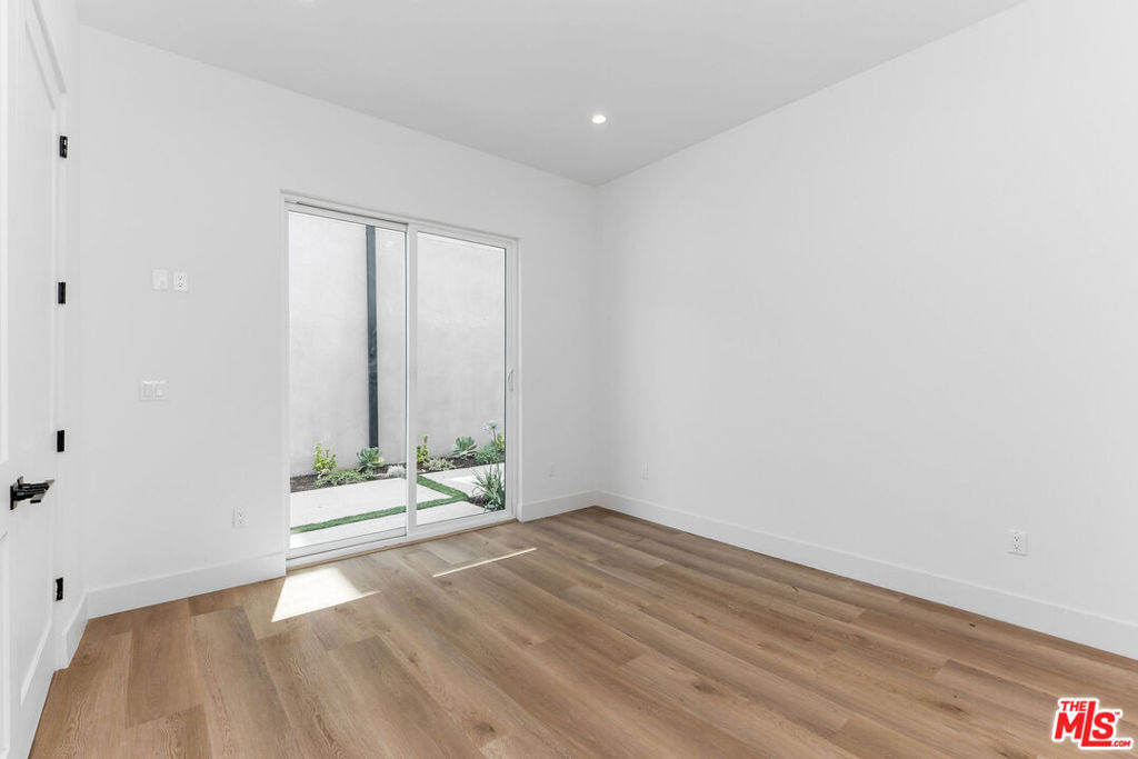 1821 N Ashmore Street - Photo 2