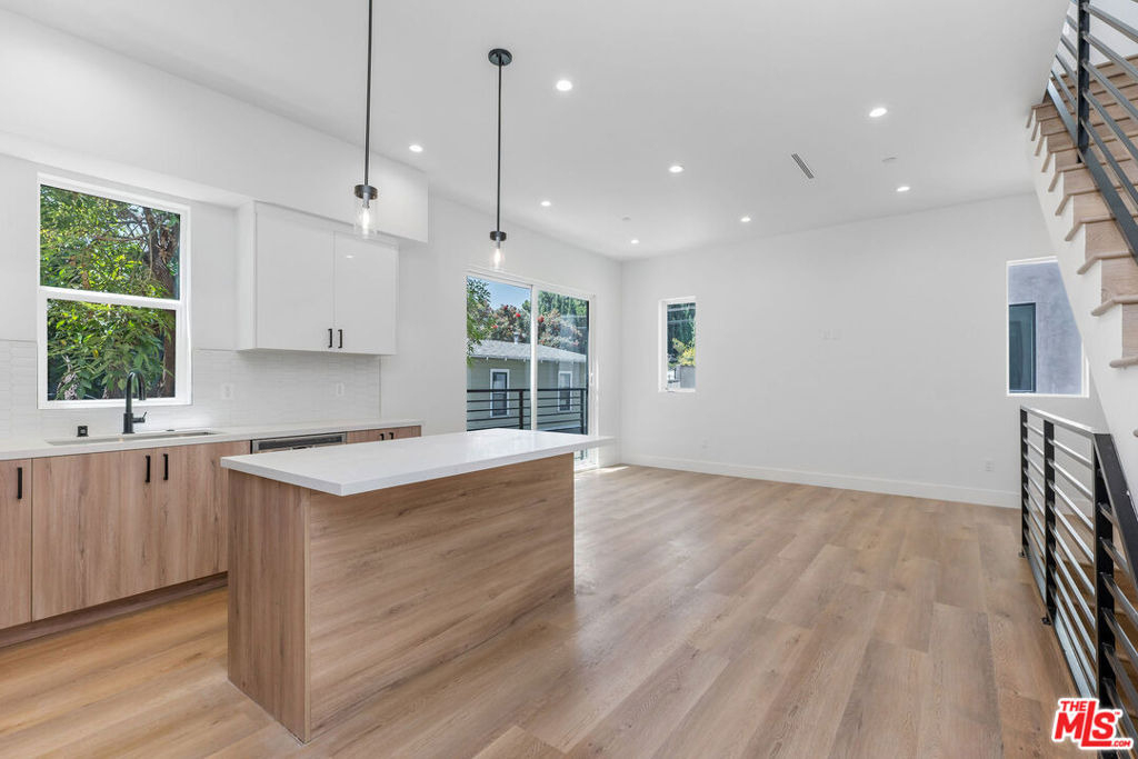 1821 N Ashmore Street - Photo 21
