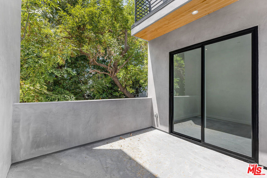 1821 N Ashmore Street - Photo 23