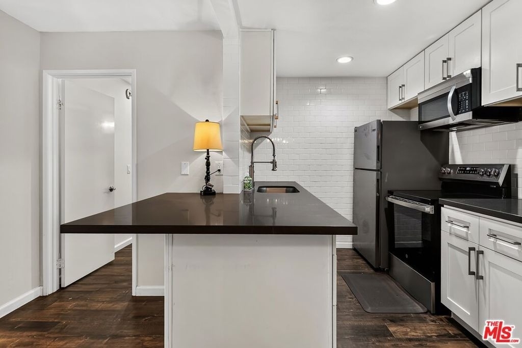 7742 Redlands Street - Photo 9