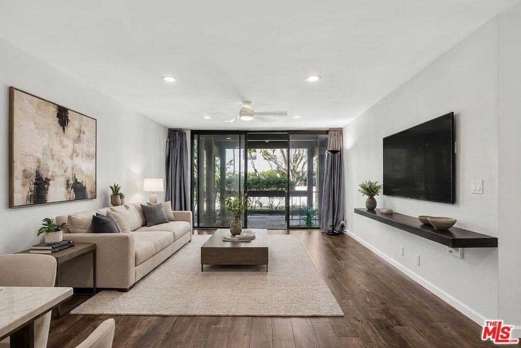 7742 Redlands Street - Photo 0