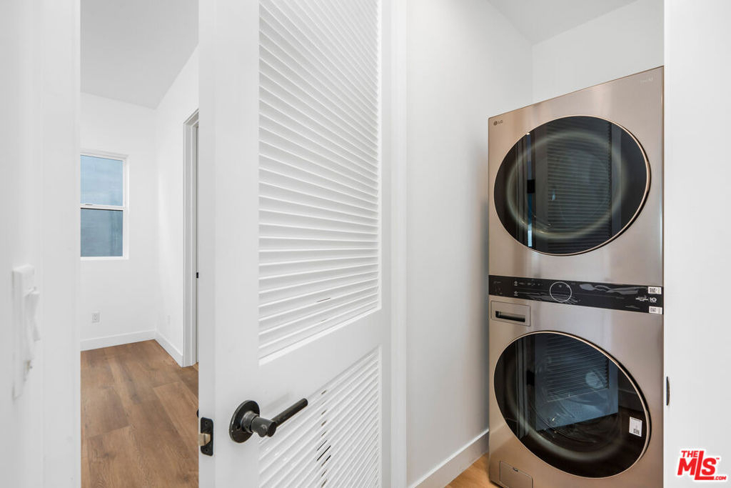 10819 Morrison Street - Photo 6