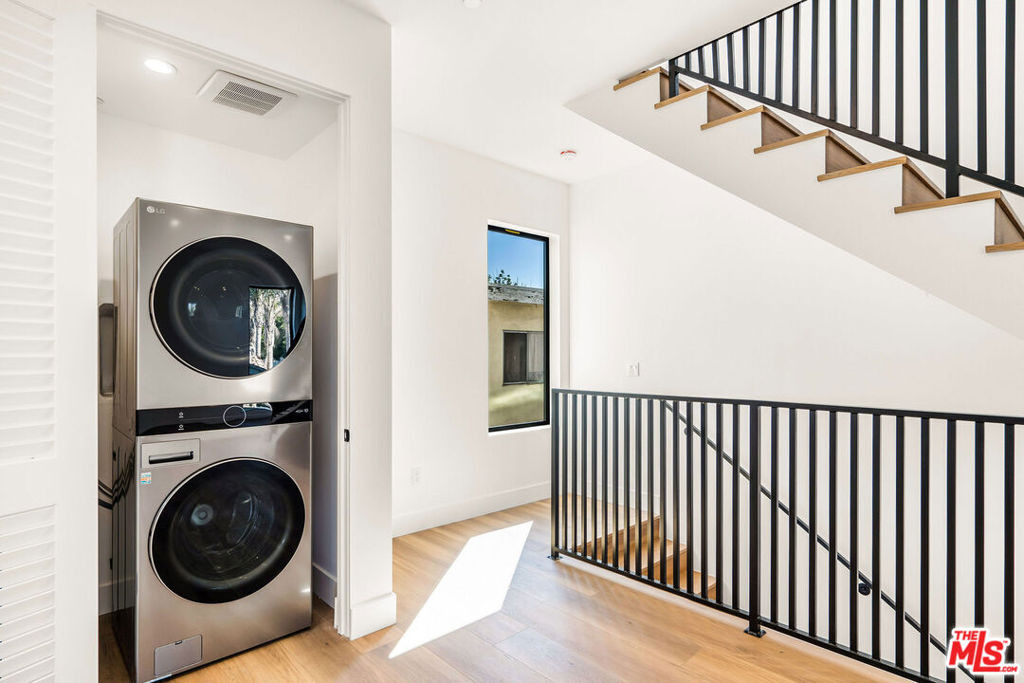2206 Carmona Avenue - Photo 18