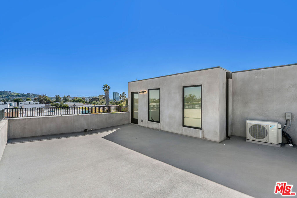 2206 Carmona Avenue - Photo 20