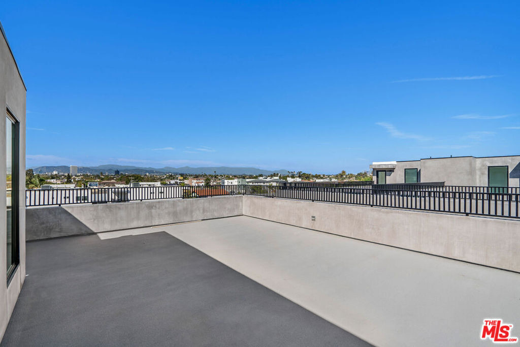 2206 Carmona Avenue - Photo 19