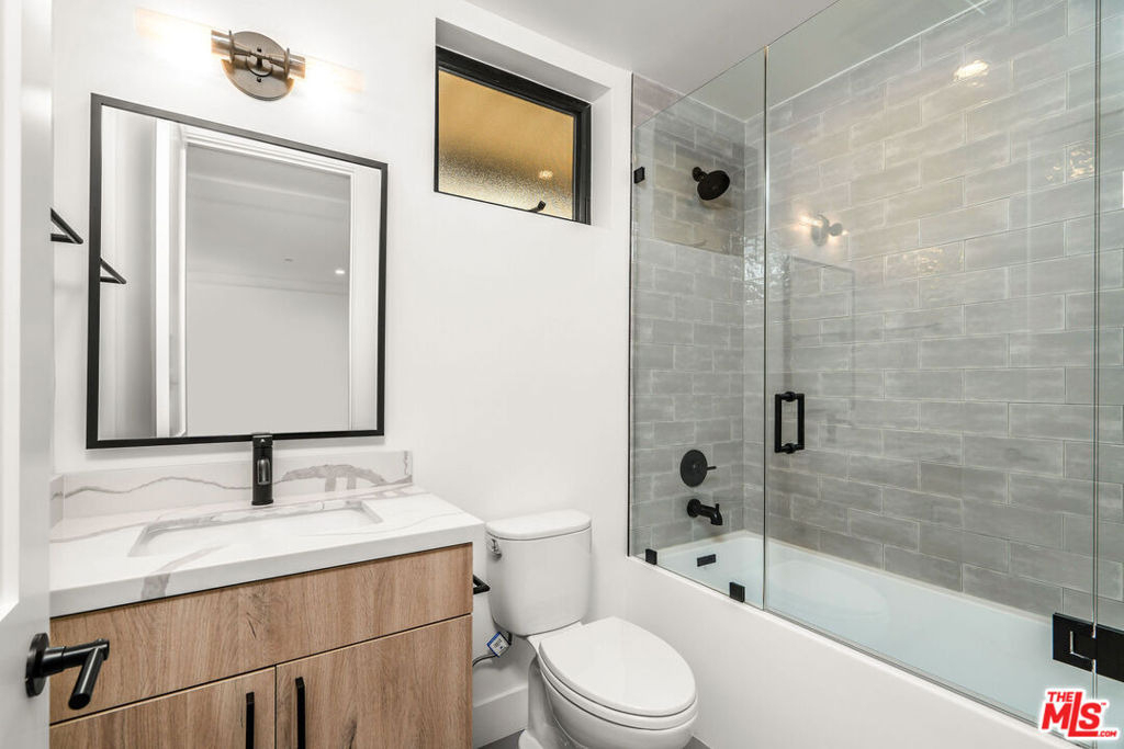 2206 Carmona Avenue - Photo 8