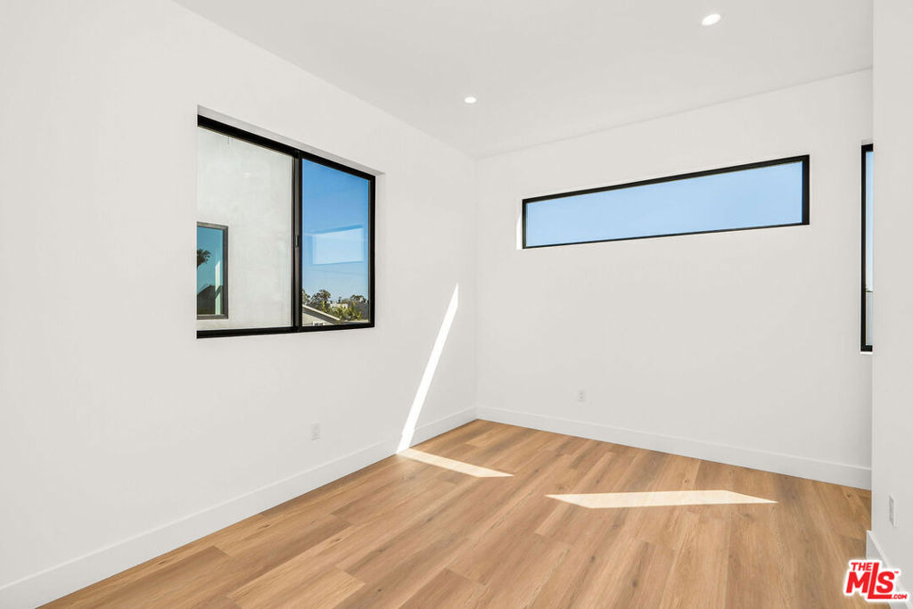 2206 Carmona Avenue - Photo 7