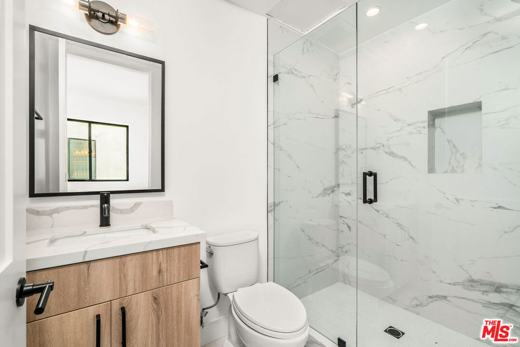 2206 Carmona Avenue - Photo 14