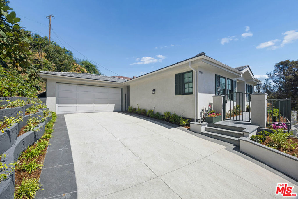 15201 Mc Kendree Avenue - Photo 2