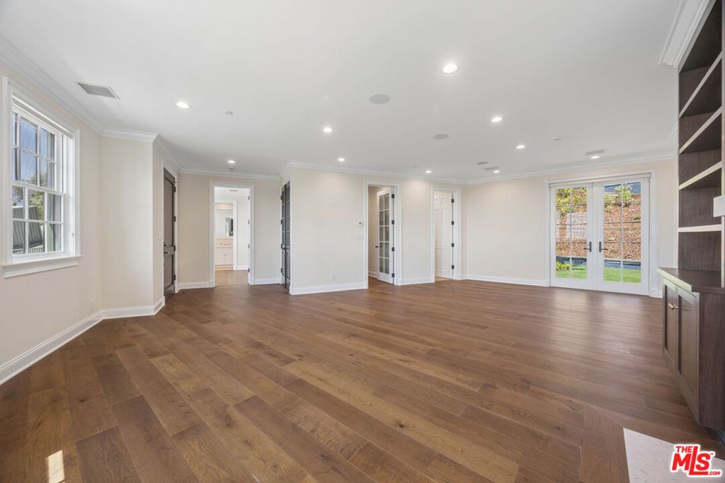 15201 Mc Kendree Avenue - Photo 9
