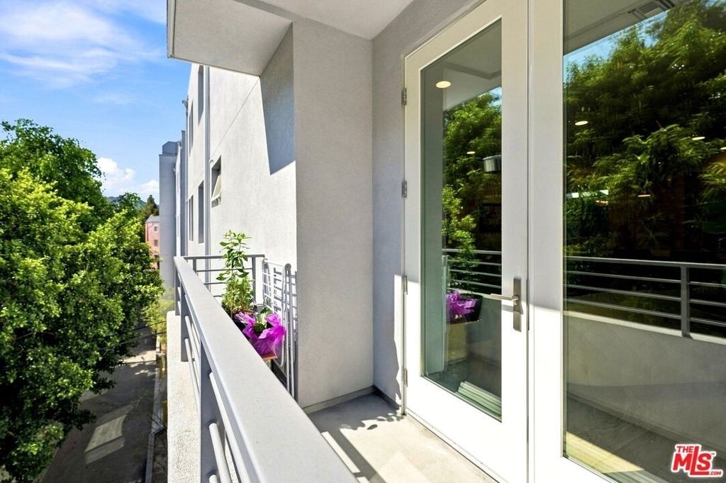 4240 Laurel Canyon Boulevard - Photo 12