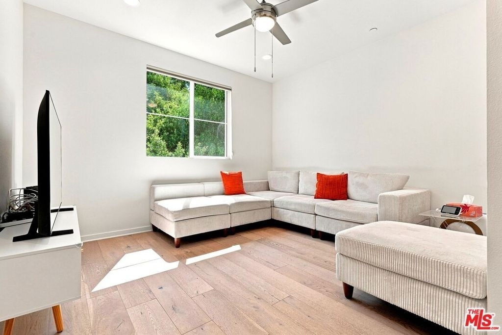 4240 Laurel Canyon Boulevard - Photo 20