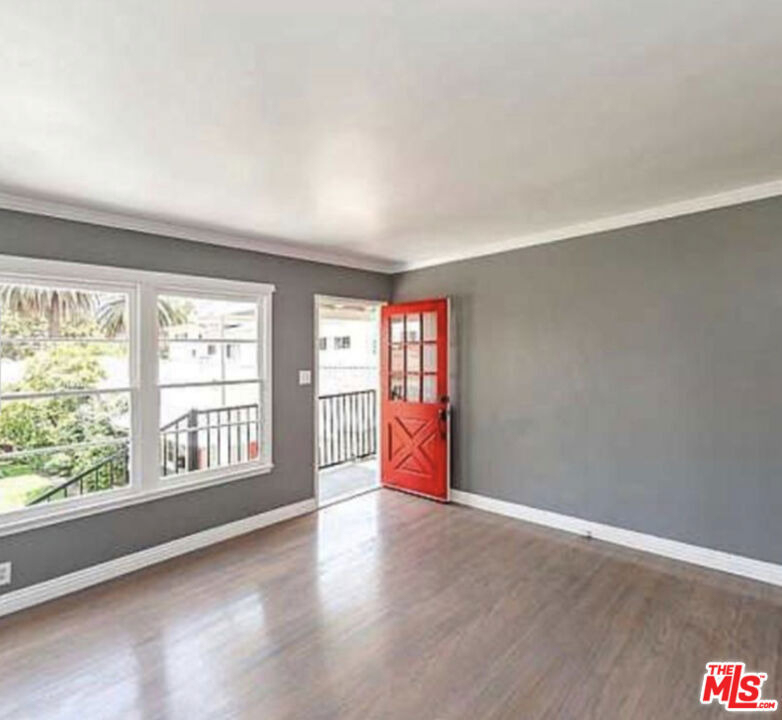 852 11th Street - Photo 5