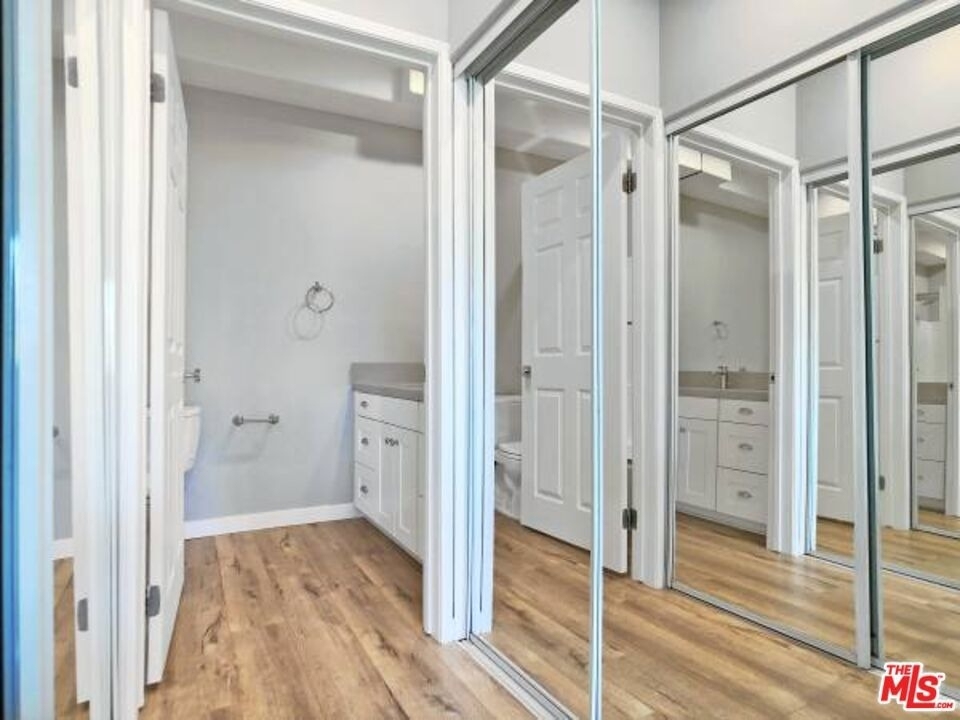 10560 Santa Monica - Photo 9