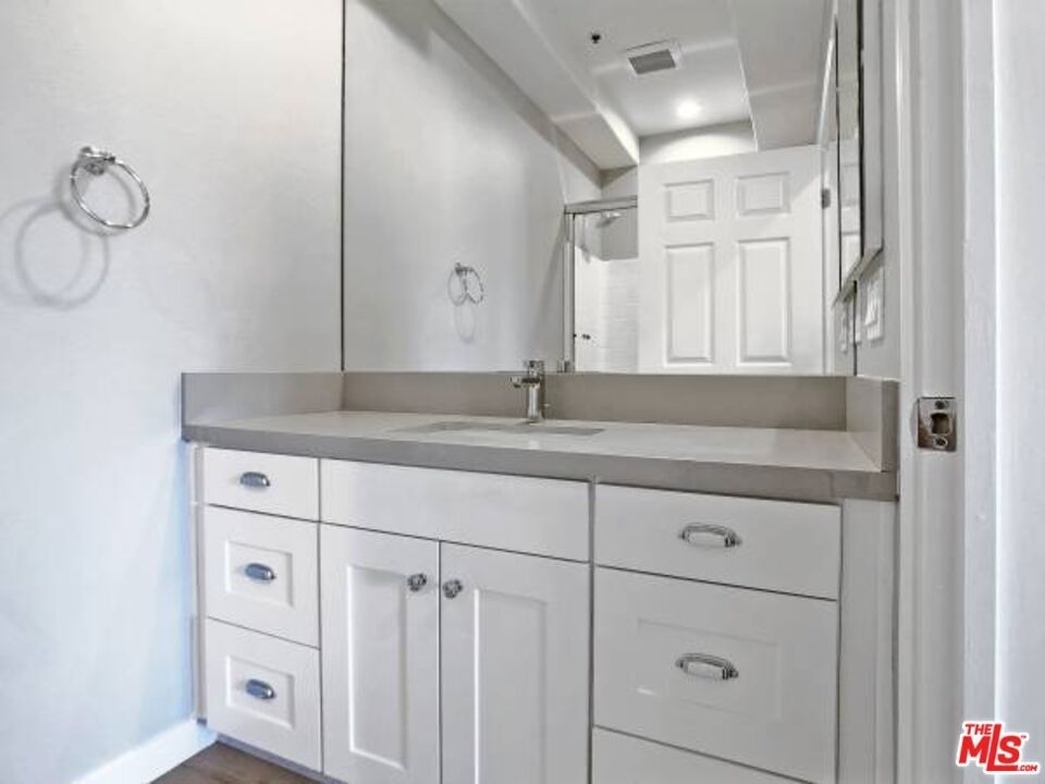 10560 Santa Monica - Photo 10