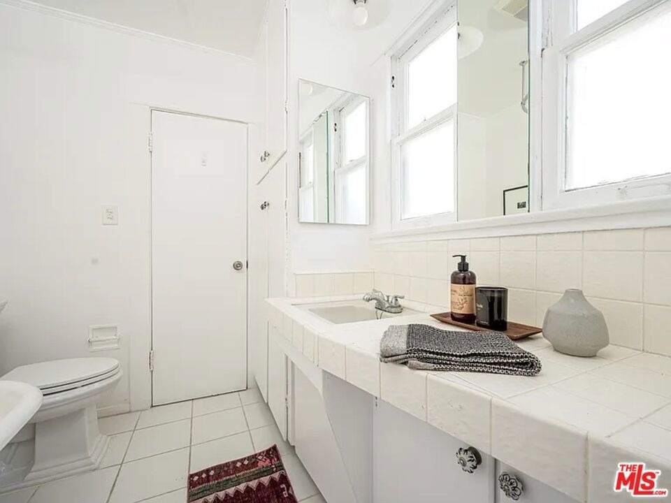2213 Arizona Avenue - Photo 15