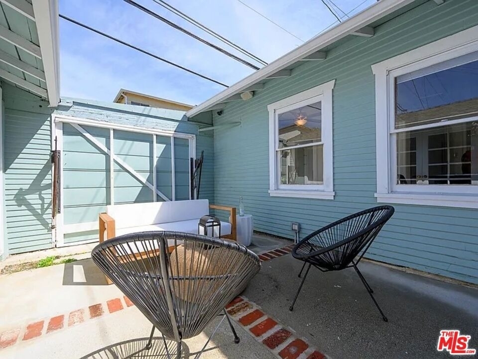 2213 Arizona Avenue - Photo 17