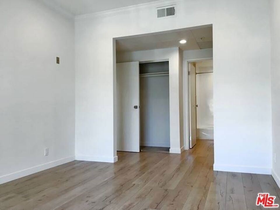 301 S Swall Drive - Photo 11