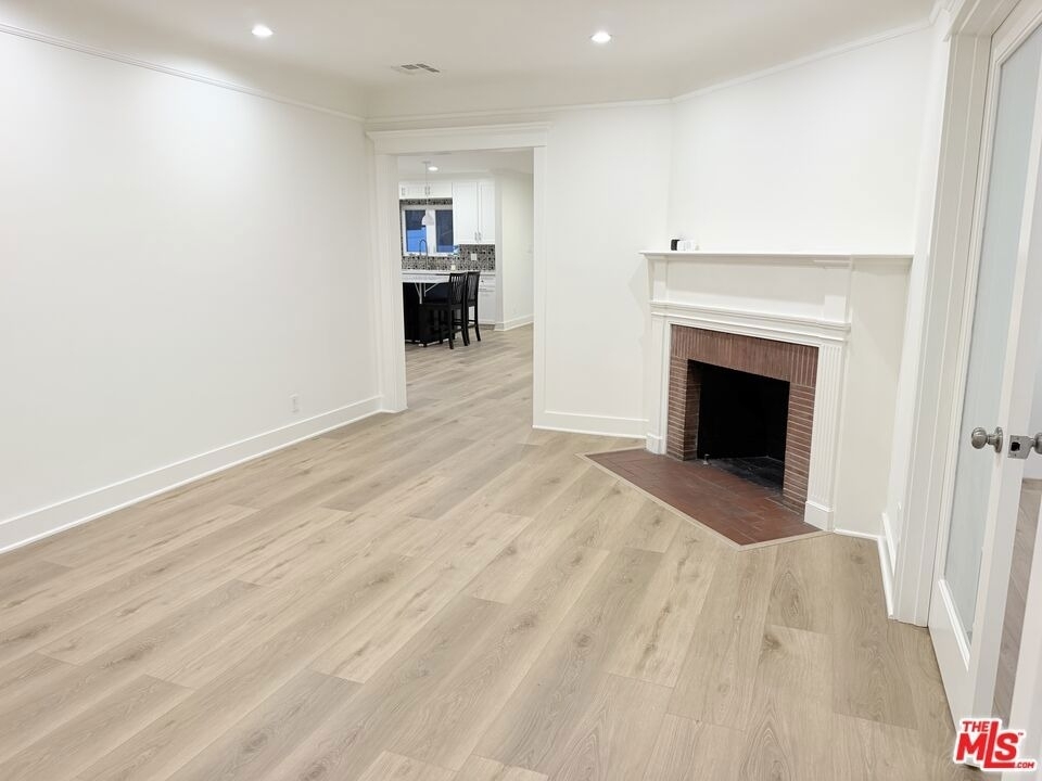 4627 Collis Avenue - Photo 2
