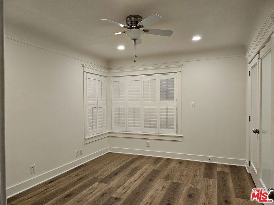 4627 Collis Avenue - Photo 3