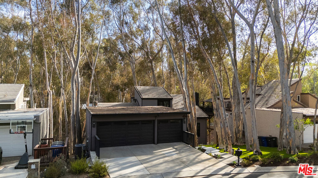 24946 Ravenswood - Photo 0