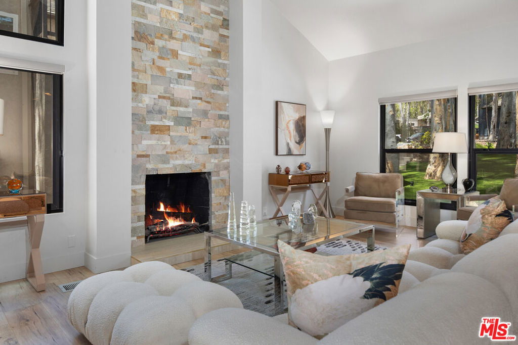 24946 Ravenswood - Photo 13