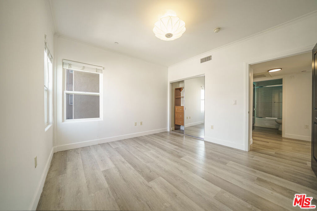 970 S St Andrews Place - Photo 26