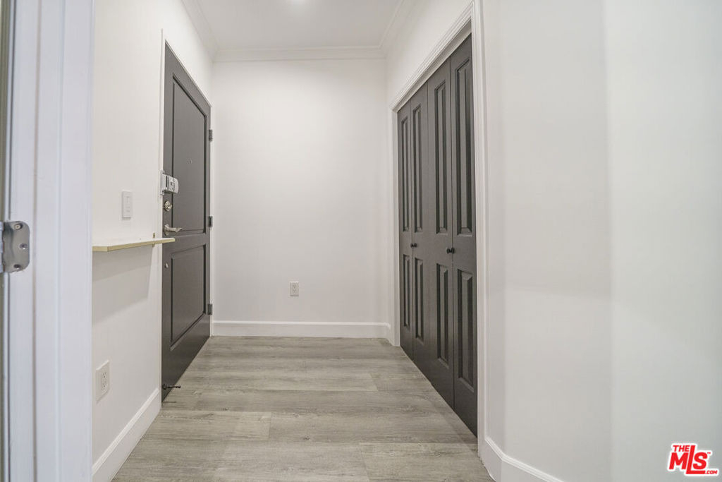 970 S St Andrews Place - Photo 18