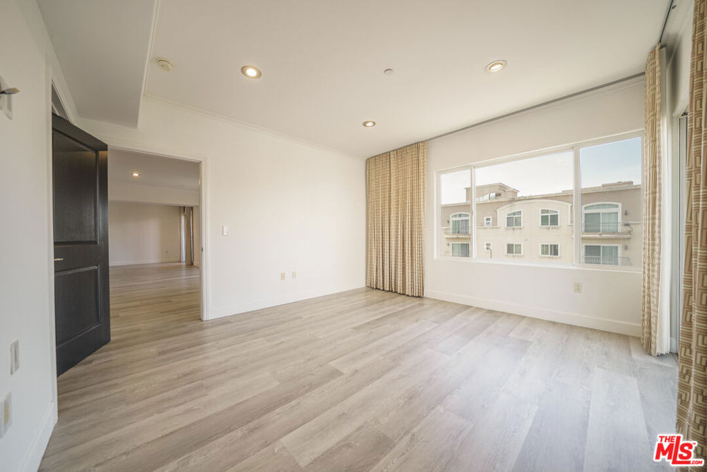 970 S St Andrews Place - Photo 15