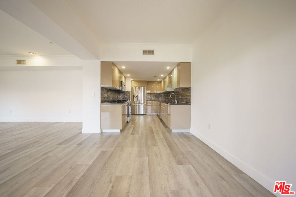 970 S St Andrews Place - Photo 7