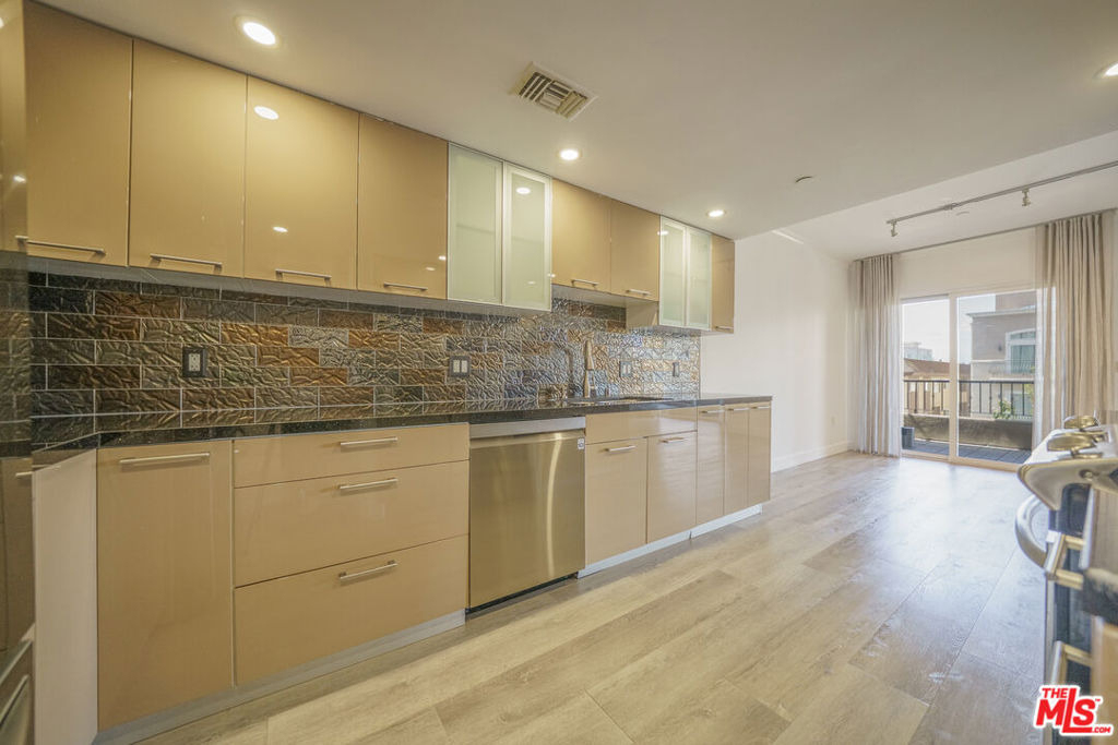 970 S St Andrews Place - Photo 12