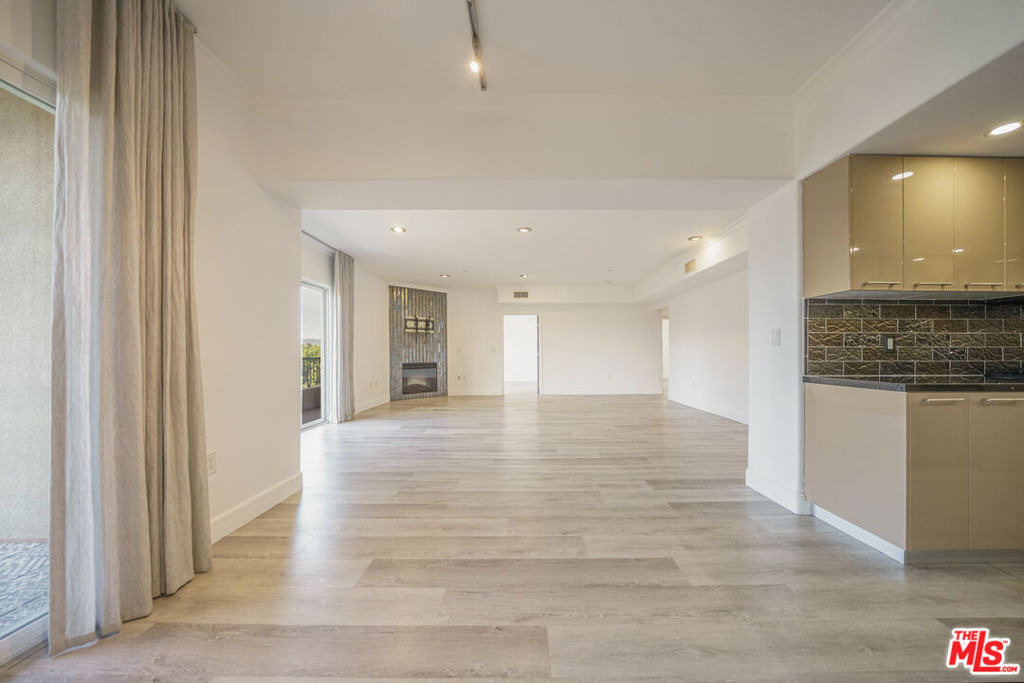 970 S St Andrews Place - Photo 6