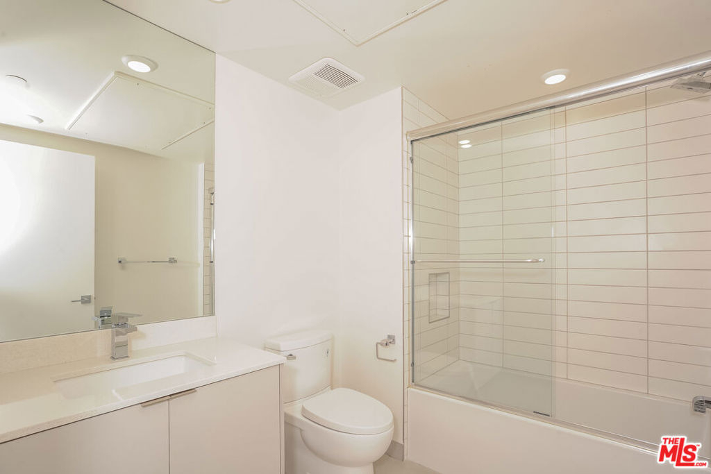 521 N Gramercy Place - Photo 9
